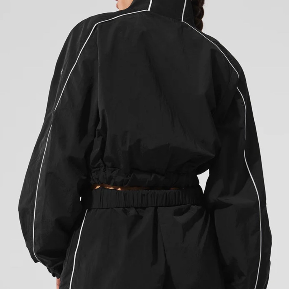 ALO Yoga Motivate Full Zip Up Jacket Black & White - Picture 2 of 12